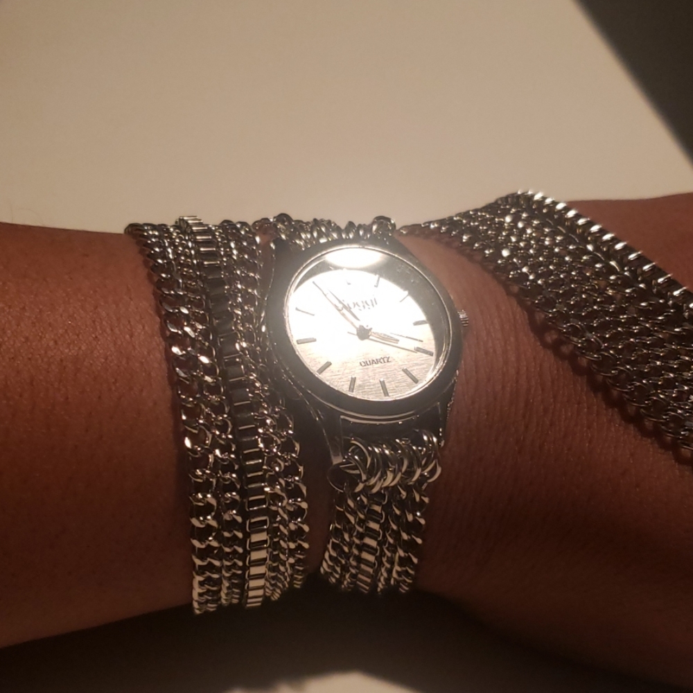 Watch - Picture 3 of 4